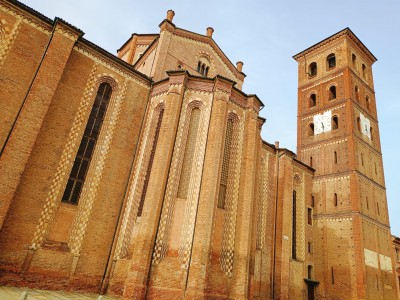 DISCOVER & TASTING ASTI: UN VIAGGIO GOLOSO NELLA CITTA' DELLE 100 TORRI