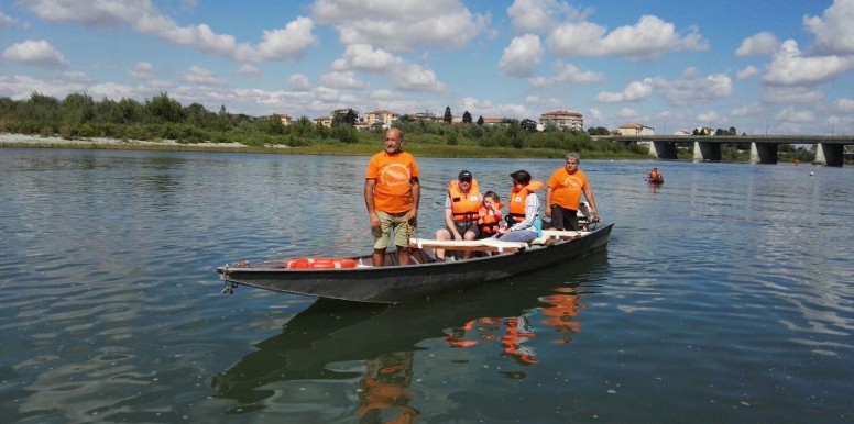 Lions and Friends of the Po River Join Together for a Festive Afternoon on the River